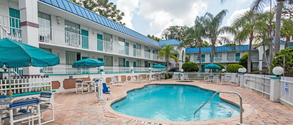 Days Inn & Suites By Wyndham Port Richey Eksteriør bilde