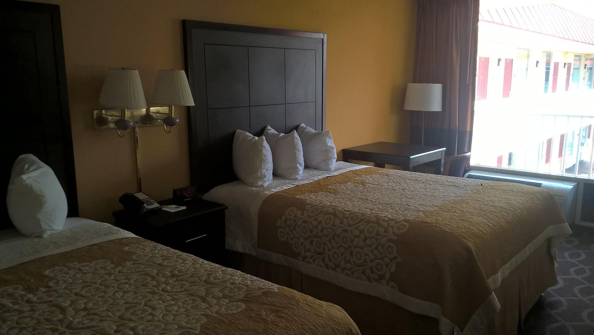Days Inn & Suites By Wyndham Port Richey Eksteriør bilde
