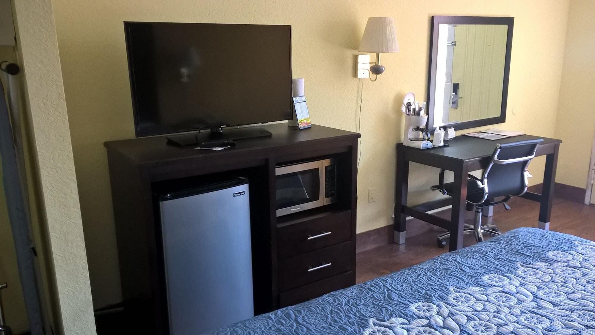 Days Inn & Suites By Wyndham Port Richey Eksteriør bilde