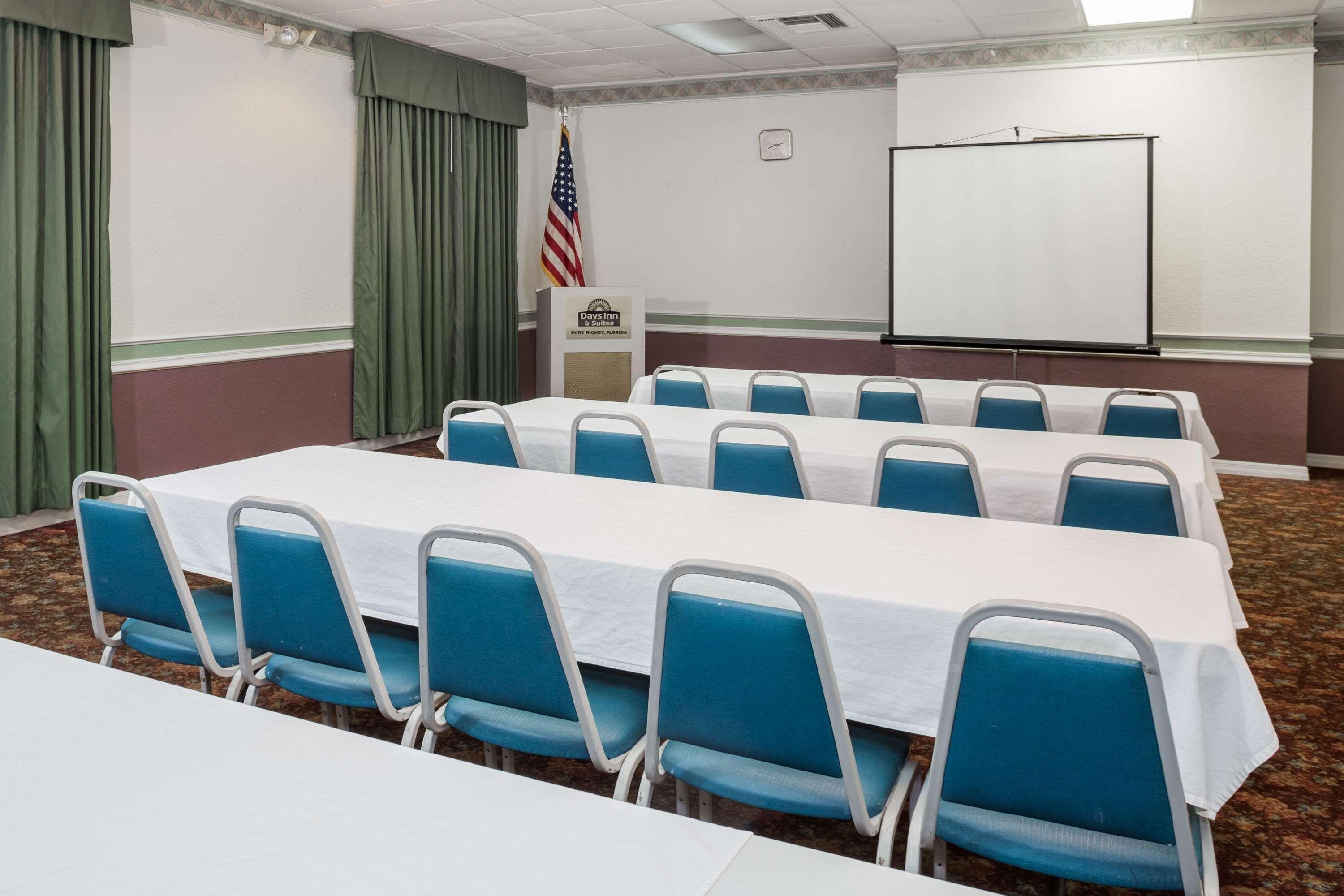 Days Inn & Suites By Wyndham Port Richey Eksteriør bilde
