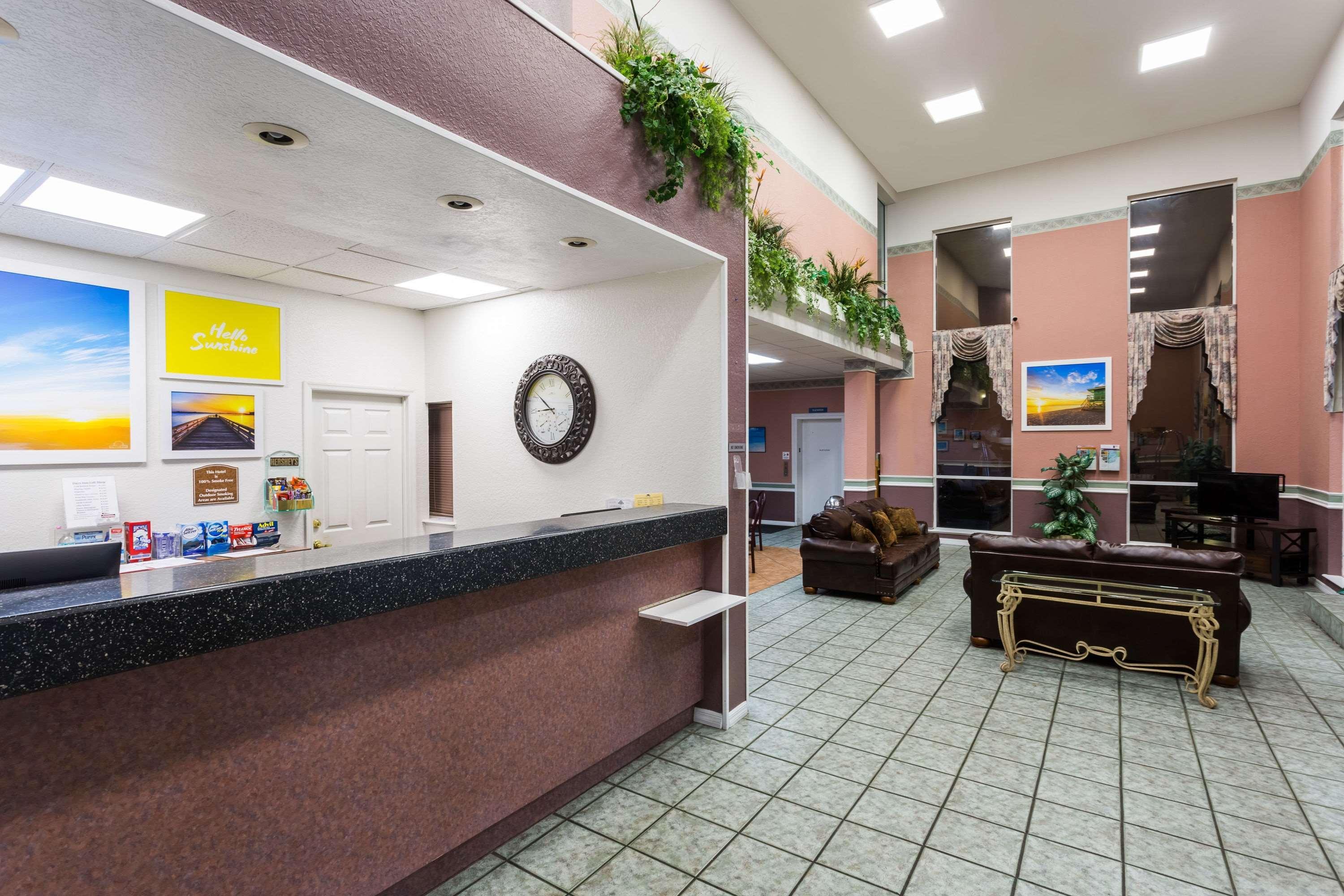 Days Inn & Suites By Wyndham Port Richey Eksteriør bilde