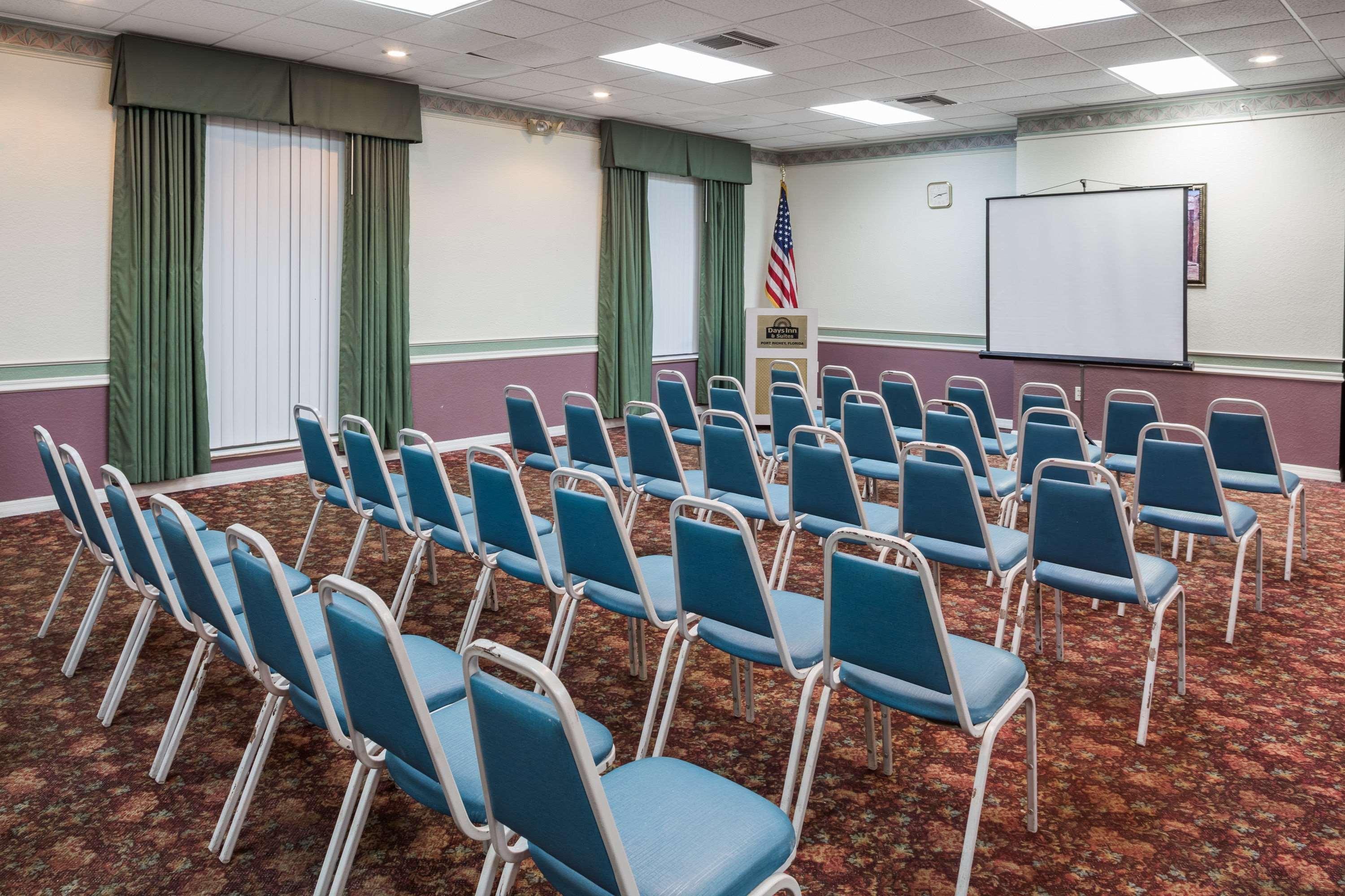 Days Inn & Suites By Wyndham Port Richey Eksteriør bilde