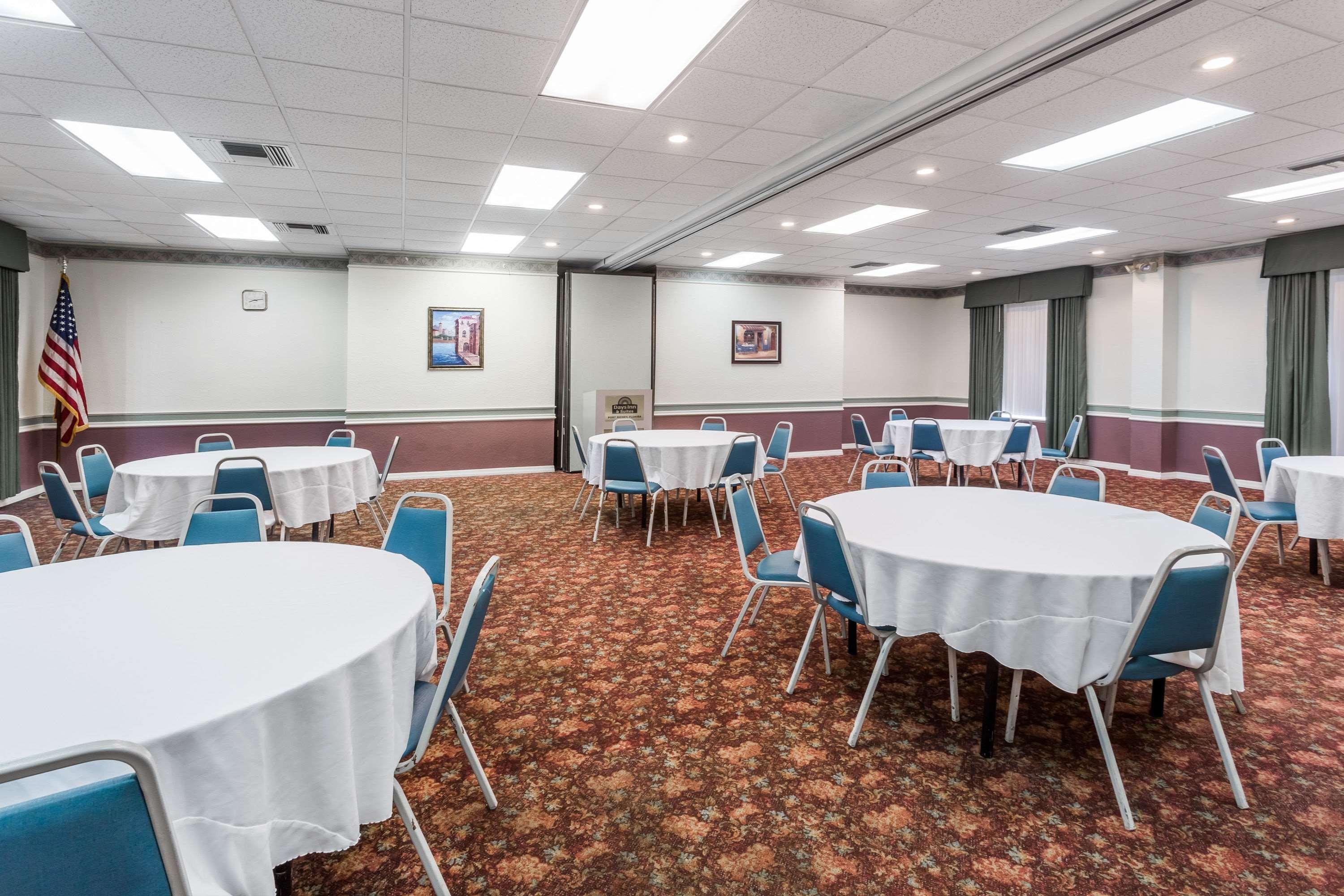 Days Inn & Suites By Wyndham Port Richey Eksteriør bilde