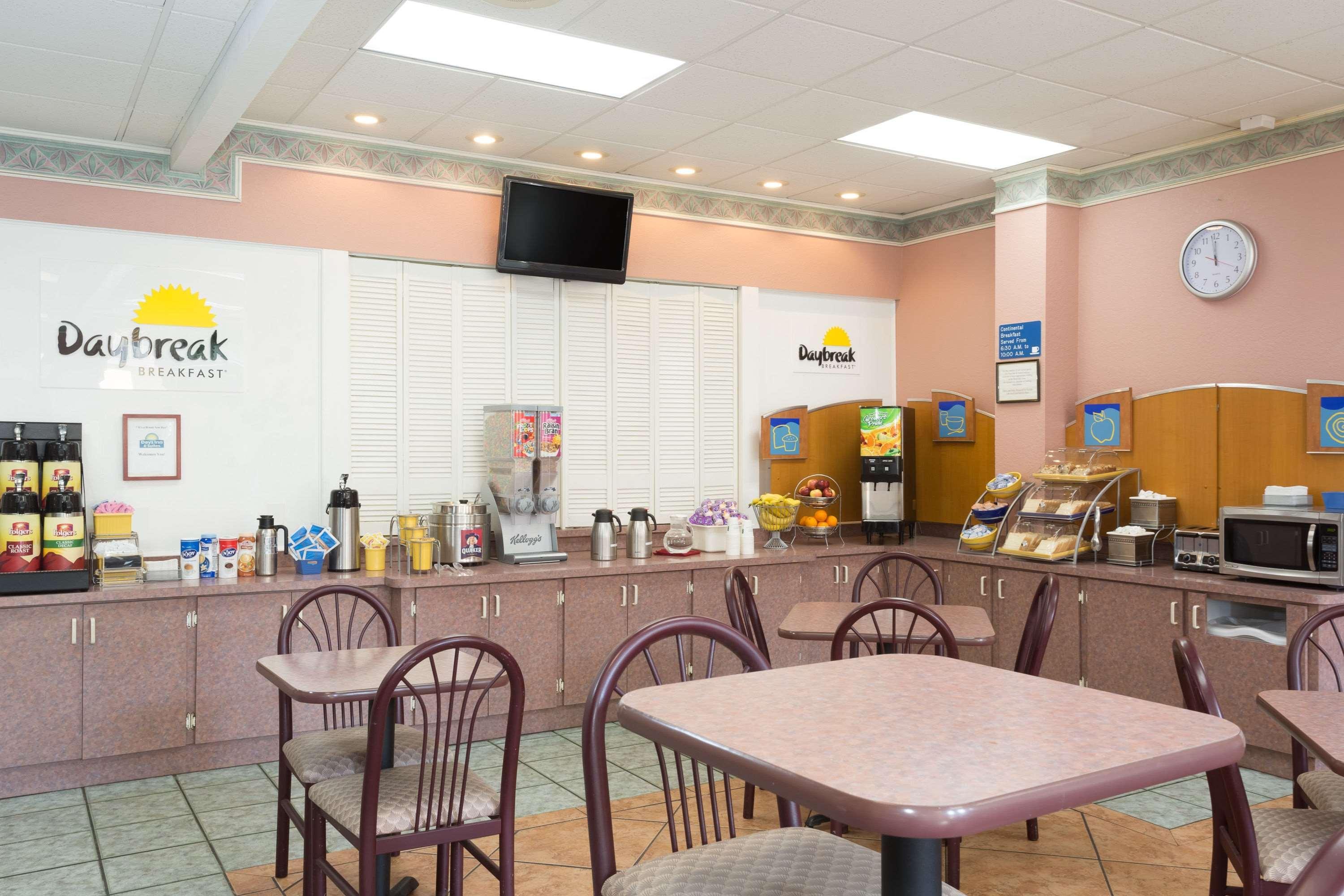 Days Inn & Suites By Wyndham Port Richey Eksteriør bilde