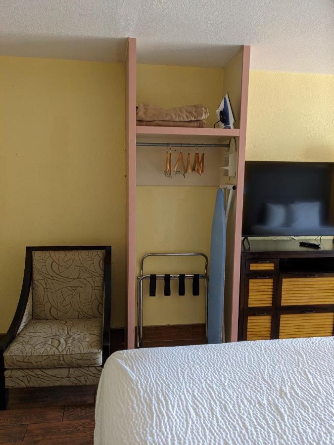 Days Inn & Suites By Wyndham Port Richey Eksteriør bilde