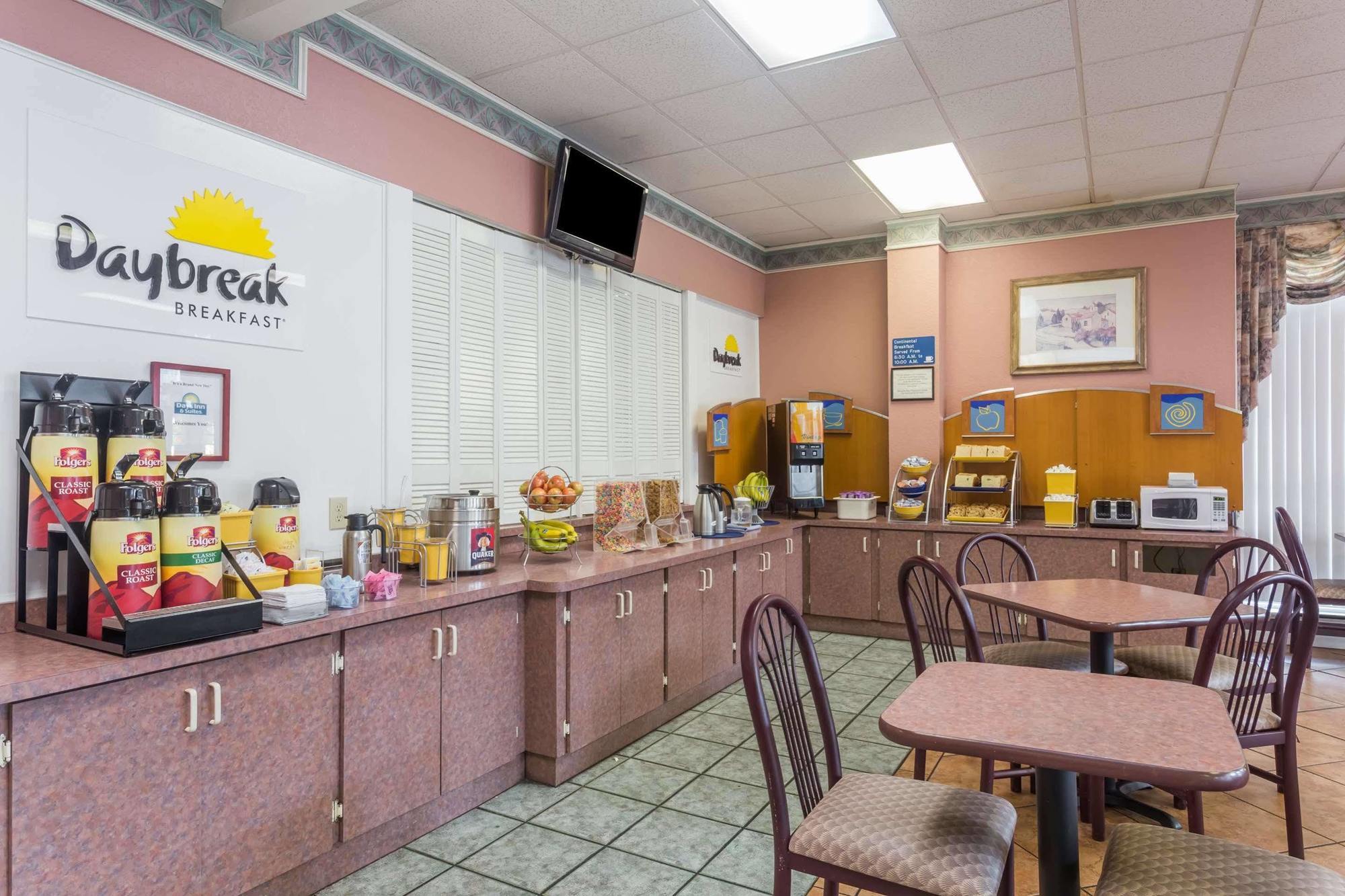 Days Inn & Suites By Wyndham Port Richey Eksteriør bilde
